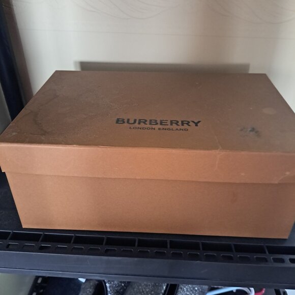 Burberry slides obo - Picture 5 of 5